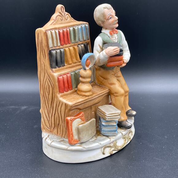 Vintage Ardco Porcelain Librarian Figurine (made in Taiwan) - Picture 8 of 13